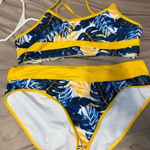 Shein Floral Two Piece Swimsuit Set